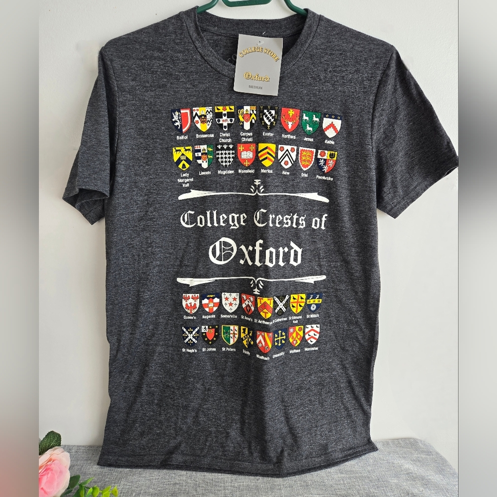 College Crests Of Oxford England Grey T-Shirt,‎ Size M, New
